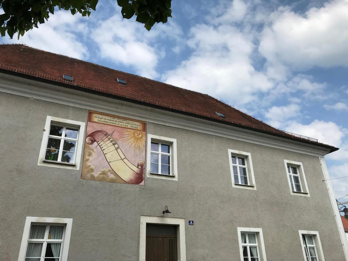 60Qm Wohnung Naabtal Im Historischen Pfarrhaus Pielenhofen Exterior photo
